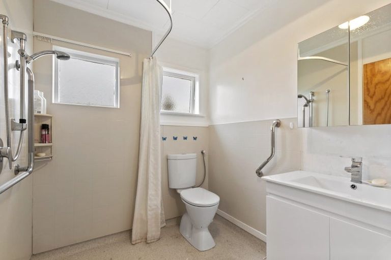 Photo of property in 2/34 Allen Road, Raumati Beach, Paraparaumu, 5032