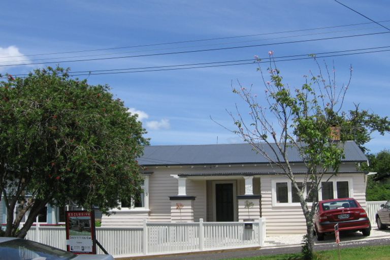 Photo of property in 21 Lloyd Avenue, Mount Albert, Auckland, 1025