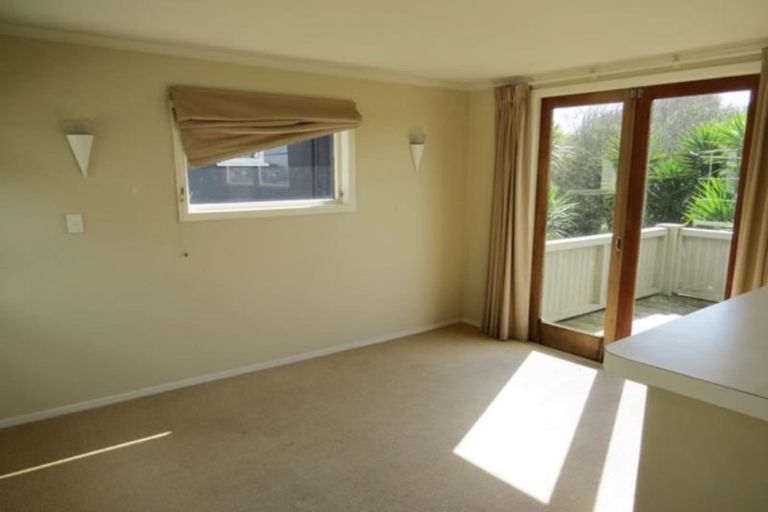 Photo of property in 209 Carrington Street, Vogeltown, New Plymouth, 4310