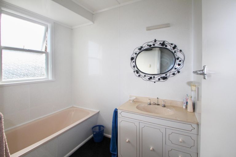 Photo of property in 13 Arthur Street, Holmes Hill, Oamaru, 9401