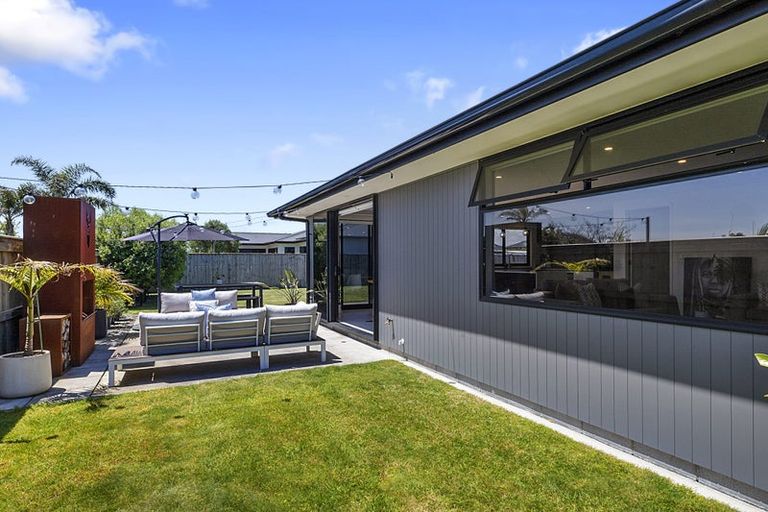 Photo of property in 16 Desmond Place, Bell Block, New Plymouth, 4312