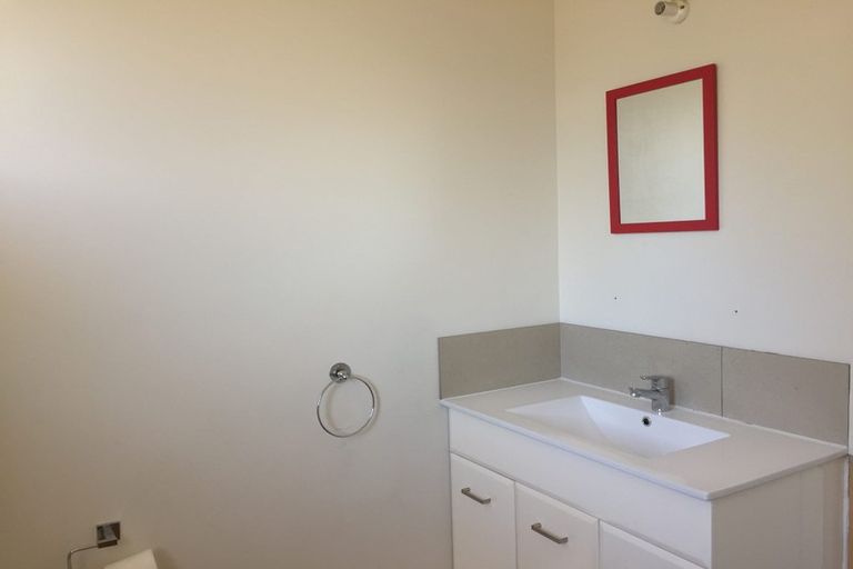 Photo of property in 38 Valonia Street, New Windsor, Auckland, 0600