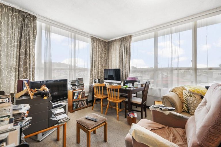 Photo of property in 2/4 Kenwyn Terrace, Newtown, Wellington, 6021