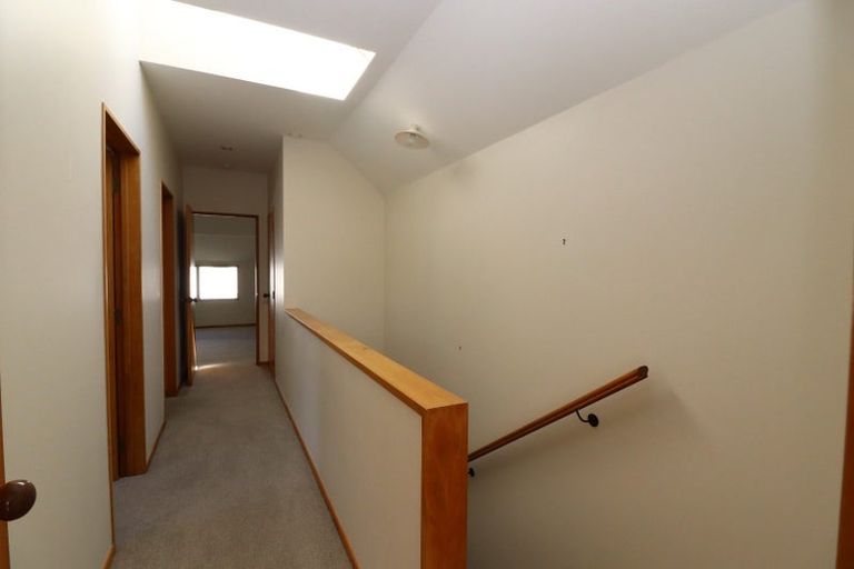 Photo of property in 15 Brockworth Place, Riccarton, Christchurch, 8011