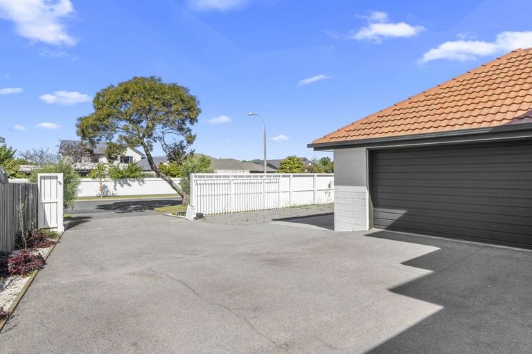 Photo of property in 40 Forest Drive, Parklands, Christchurch, 8083