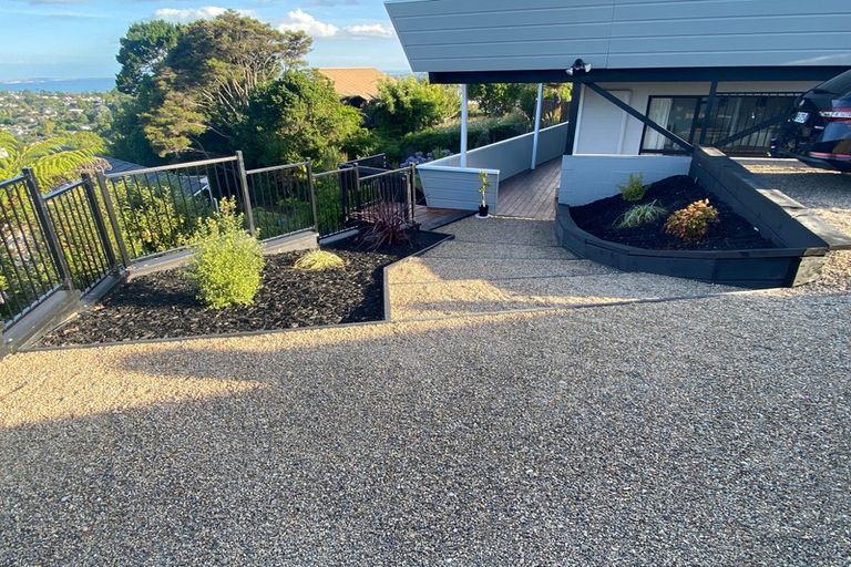 Photo of property in 927 East Coast Road, Northcross, Auckland, 0632