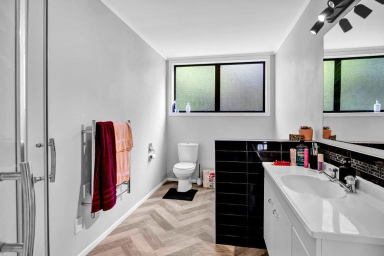 Photo of property in 9 Carrington Street, Inglewood, 4330