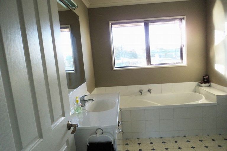 Photo of property in 8 Mortimer Street, Waimate, 7924