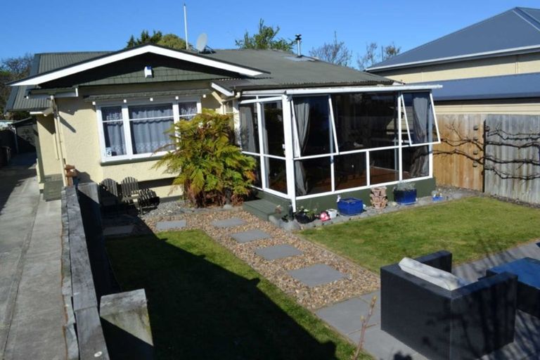 Photo of property in 38 North Parade, Richmond, Christchurch, 8013