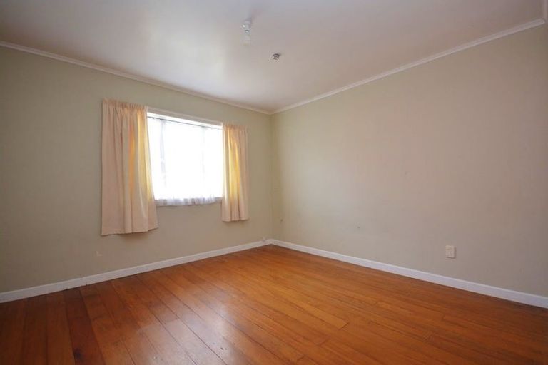 Photo of property in 9 Greers Road, Weymouth, Auckland, 2103
