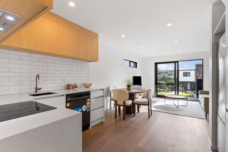 Photo of property in 8/4 Limestone Drive, Hobsonville, Auckland, 0616