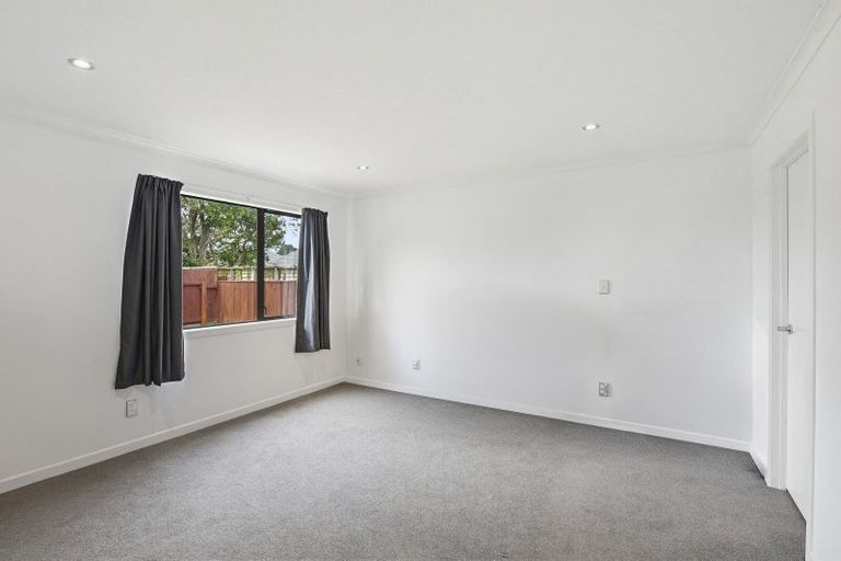 Photo of property in 132 Weraroa Road, Levin, 5510
