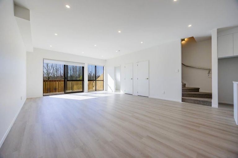 Photo of property in 18/35 Young Crescent, Drury, 2113