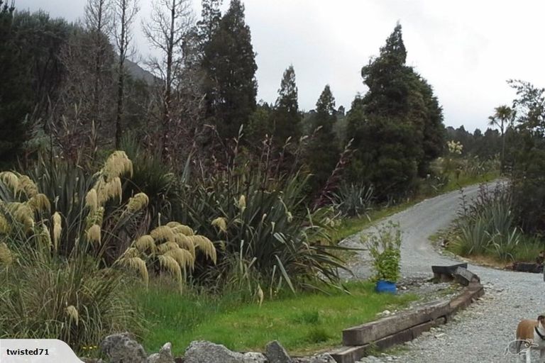 Photo of property in 170 Clifton Road, Kaiata, Greymouth, 7805