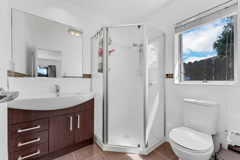 Photo of property in 9 Maadi Place, Papakura, 2110