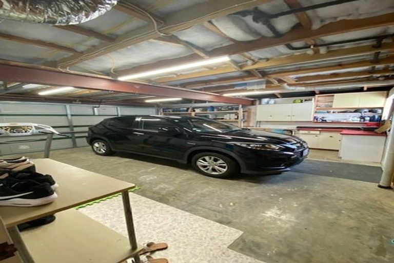 Photo of property in 14 Cullen Place, Tawa, Wellington, 5028