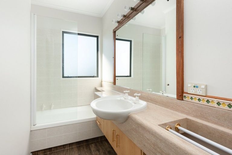 Photo of property in 25a Linley Terrace, Judea, Tauranga, 3110