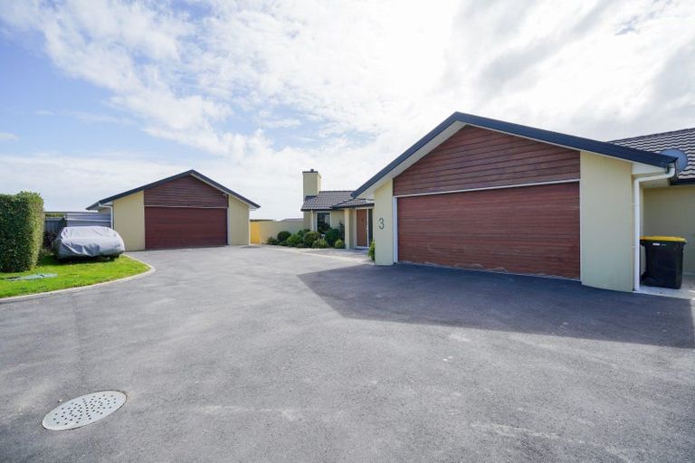 Photo of property in 3 Court Of Ascot, Seaward Bush, Invercargill, 9812