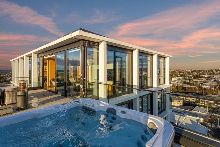 Photo of property in 1301/1 Buscomb Avenue, Henderson, Auckland, 0610