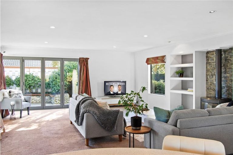 Photo of property in 14 James Drive, Woodend, 7610