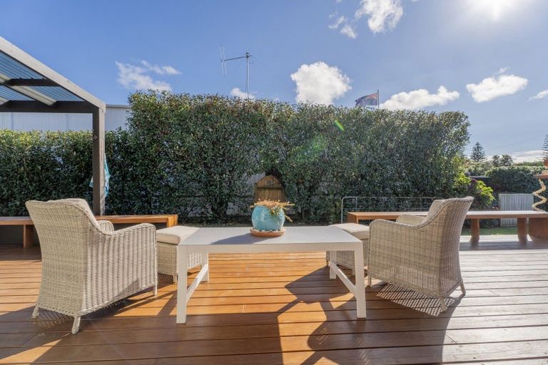 Photo of property in 56 Hahei Beach Road, Hahei, Whitianga, 3591