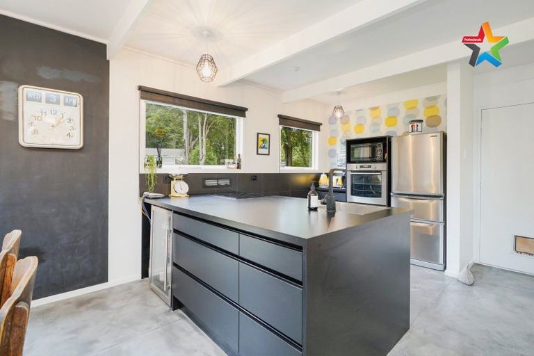 Photo of property in 84 Ruru Avenue, Otatara, Invercargill, 9879