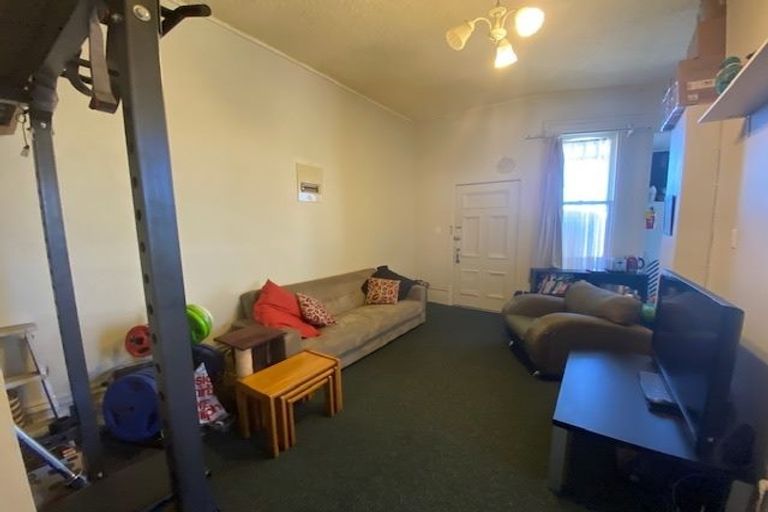 Photo of property in 19 Burnell Avenue, Thorndon, Wellington, 6011