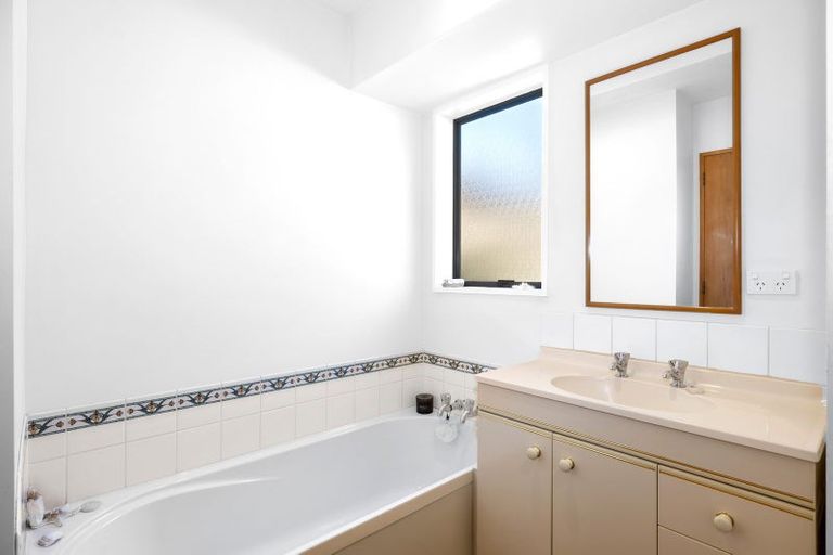 Photo of property in 65 Cutts Road, Russley, Christchurch, 8042