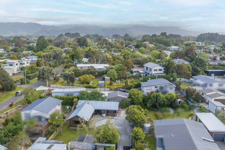 Photo of property in 18 Makora Road, Otaihanga, Paraparaumu, 5036