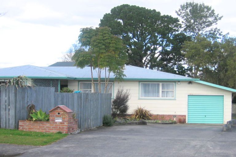 Photo of property in 15a Gills Avenue, Papakura, 2110