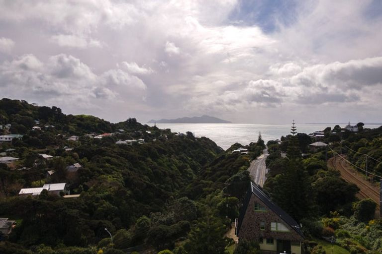 Photo of property in 5 Takutai Road, Pukerua Bay, 5026