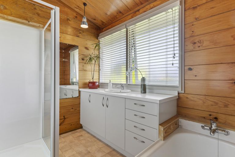 Photo of property in 73 O'halloran Road, Howick, Auckland, 2014