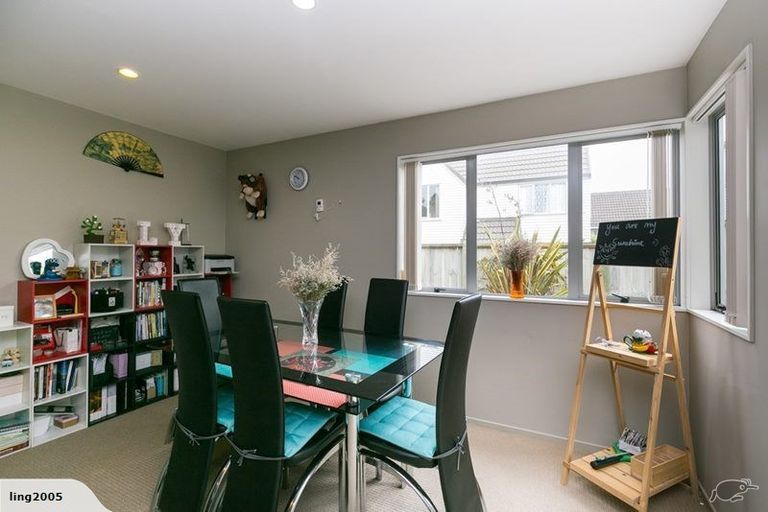 Photo of property in 14 Bracken Road, Newlands, Wellington, 6037