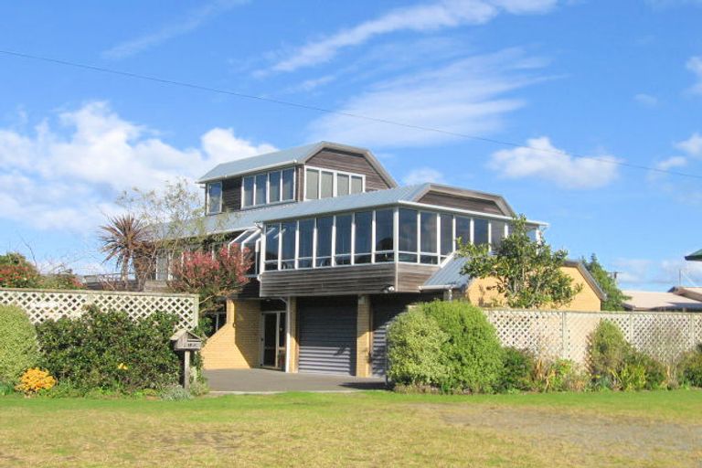 Photo of property in 100 Bond Road, Whangamata, 3620