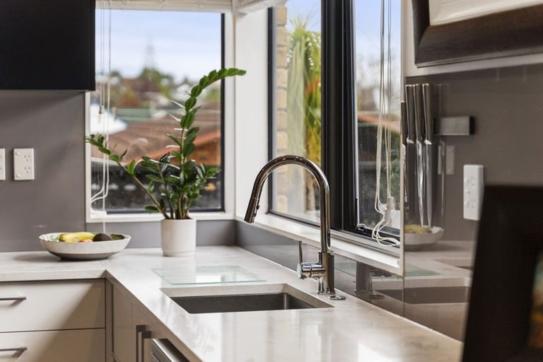 Photo of property in 2/19 Chiania Place, Somerville, Auckland, 2014