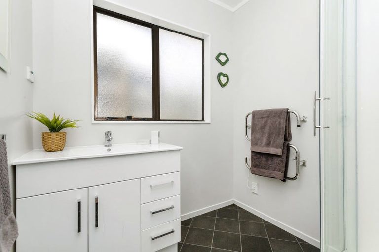 Photo of property in 4a Arawhata Street, Ranui, Porirua, 5024