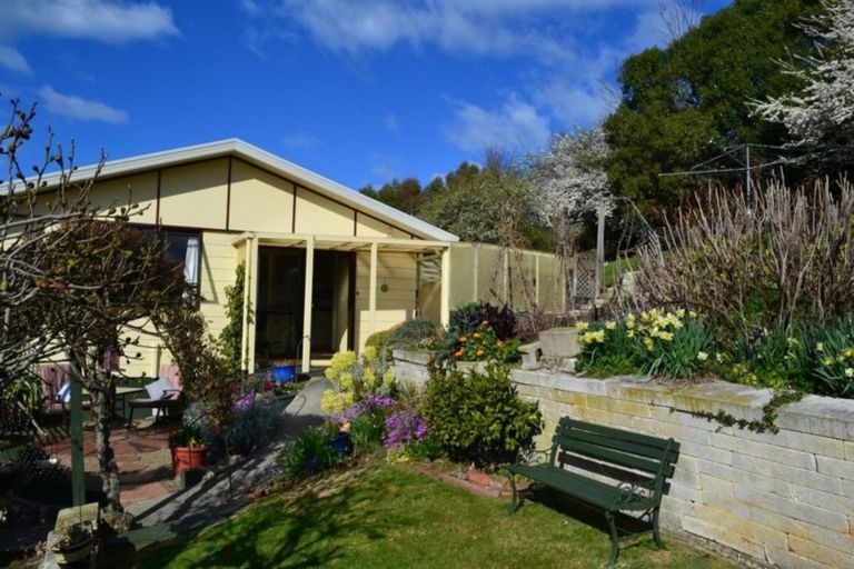 Photo of property in 42 Jessop Street, South Hill, Oamaru, 9400