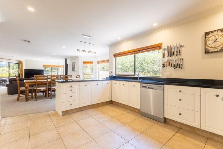 Photo of property in 9b Wood Leigh, Paraparaumu Beach, Paraparaumu, 5032