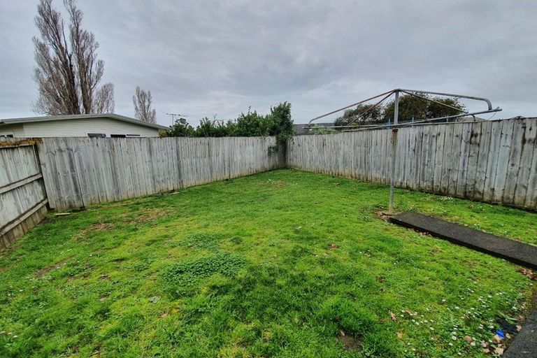 Photo of property in 2/312 Massey Road, Mangere East, Auckland, 2024