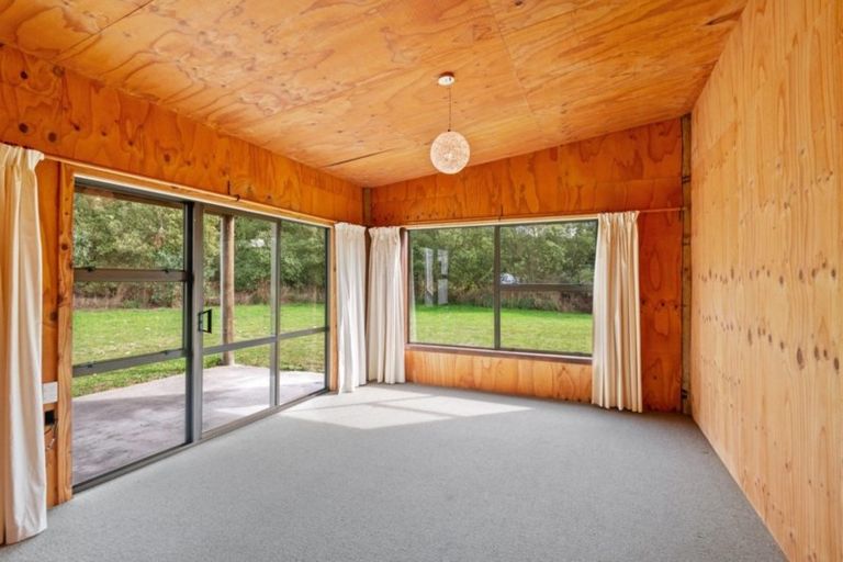 Photo of property in 327 Catherwoods Road, Cust, Rangiora, 7471