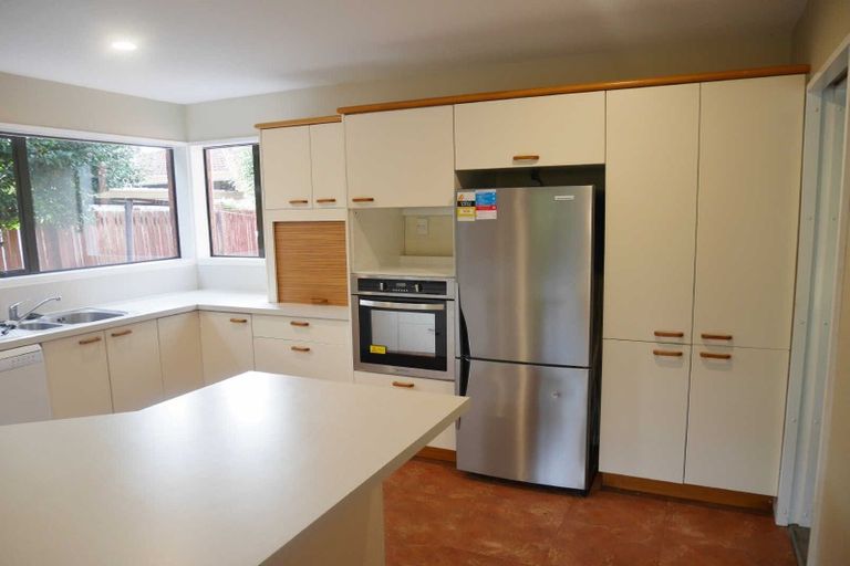 Photo of property in 16 Siska Place, Upper Riccarton, Christchurch, 8041