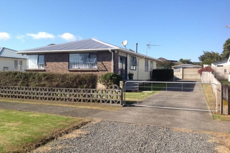 Photo of property in 42 Richmond Street, Waitara, 4320