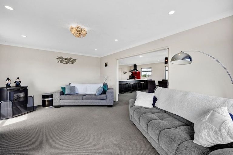 Photo of property in 17 Ponderosa Place, Opunake, 4616