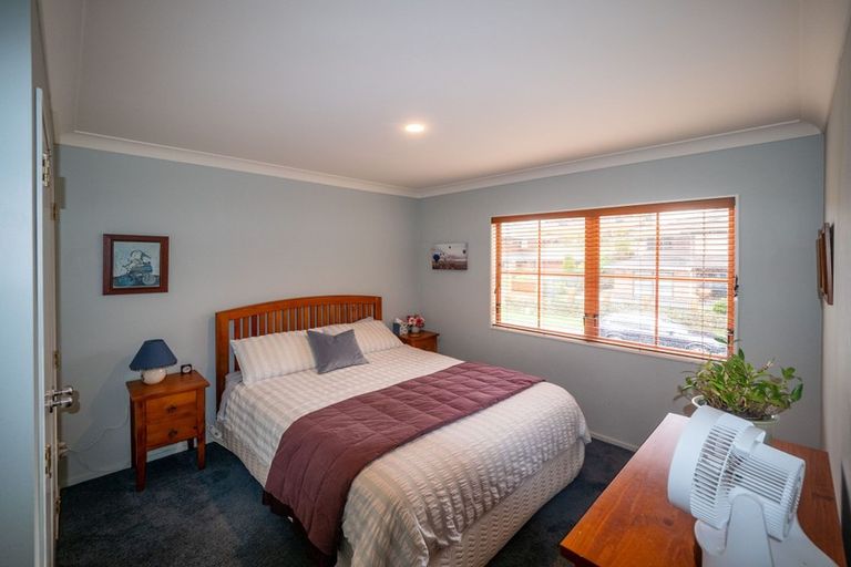 Photo of property in 51 Lakewood Avenue, Churton Park, Wellington, 6037