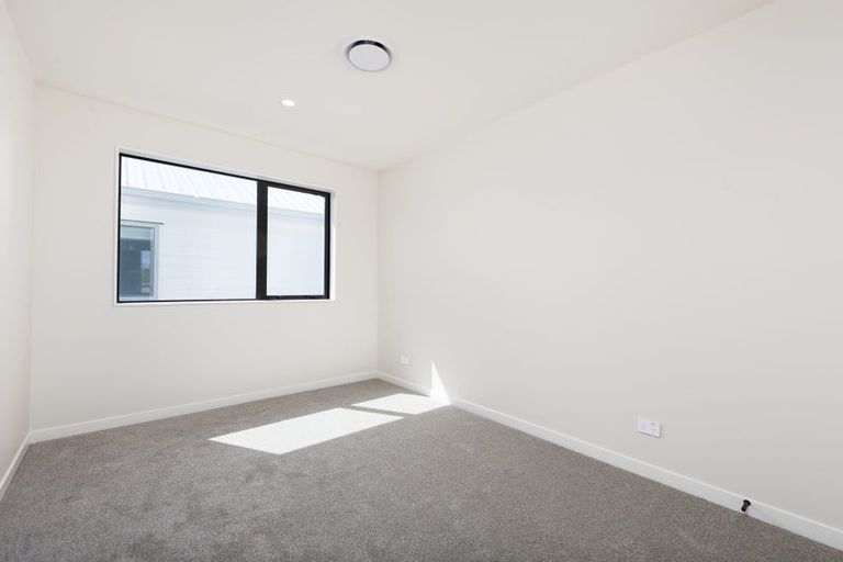 Photo of property in 1 Sunnyheights Road, Orewa, 0931