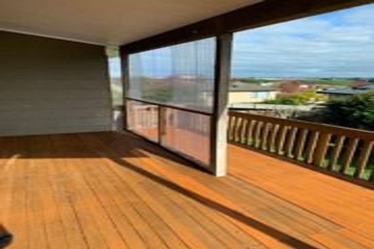 Photo of property in 57b Everglade Drive, Goodwood Heights, Auckland, 2105