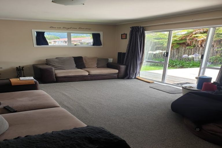 Photo of property in 1 Logan Street, Fairy Springs, Rotorua, 3015