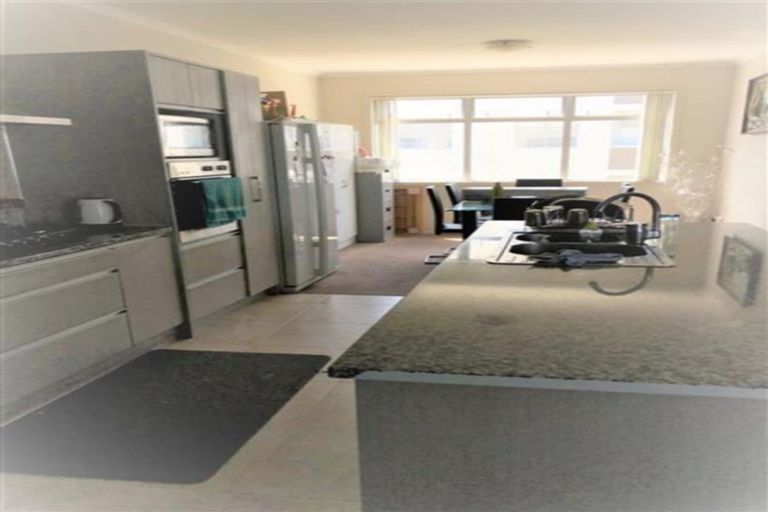 Photo of property in 4/130 Stancombe Road, Flat Bush, Auckland, 2016