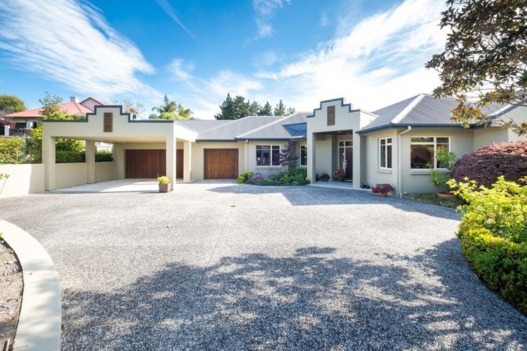 Photo of property in 57 Hikanui Drive, Havelock North, 4130