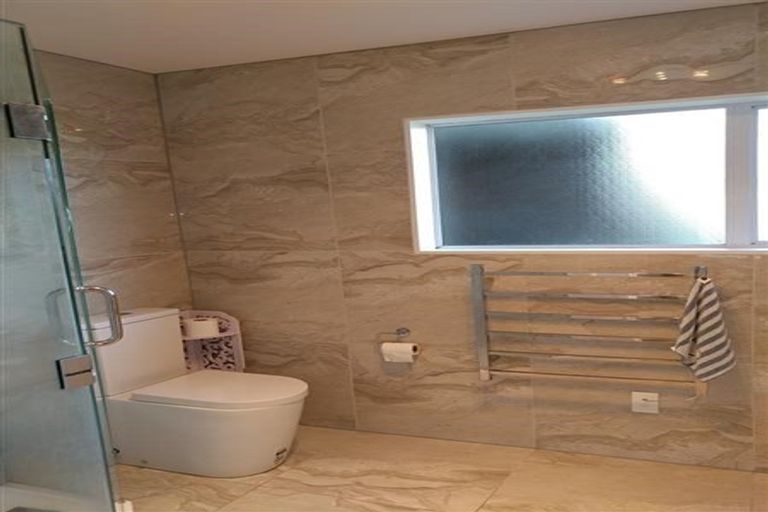 Photo of property in 7 Tarnica Road, Northpark, Auckland, 2013